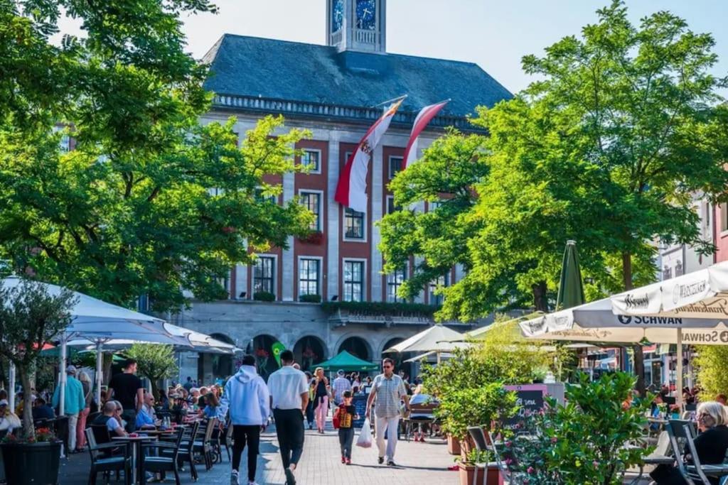 1 Og Direkt An Der Laga 2026 - Moderne Stadtwohnung Am Neusser Markt! Exterior foto